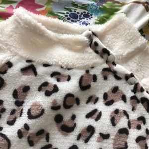 Fuzzy leopard print pullover